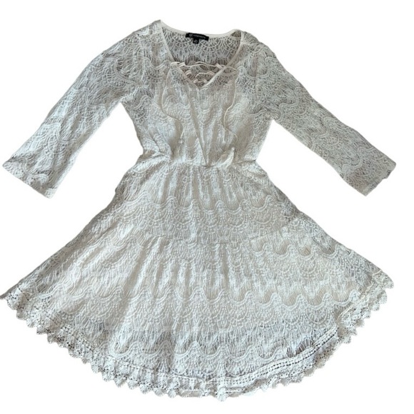 Versona Dresses & Skirts - Versona Beautiful Boho Crochet Lace Ivory Cream Tie Tassels Dress Women’s Small